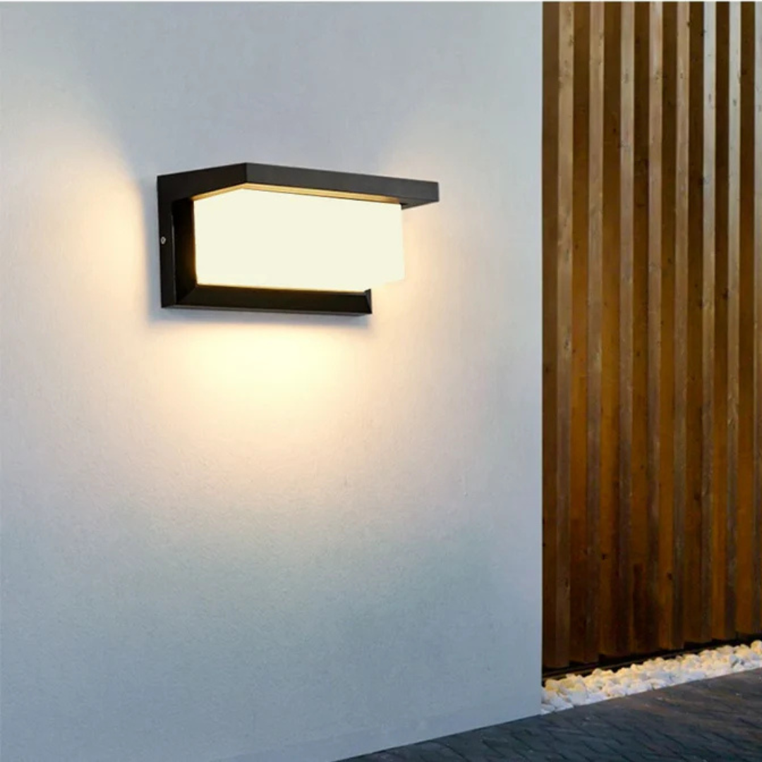 Oasis Outdoor Wall Lamp | Motion Sensor, Energy-Efficient LED 3