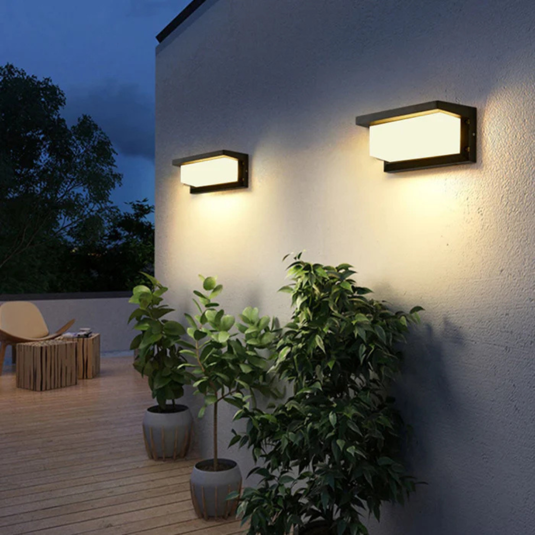 Oasis Outdoor Wall Lamp | Motion Sensor, Energy-Efficient LED 5