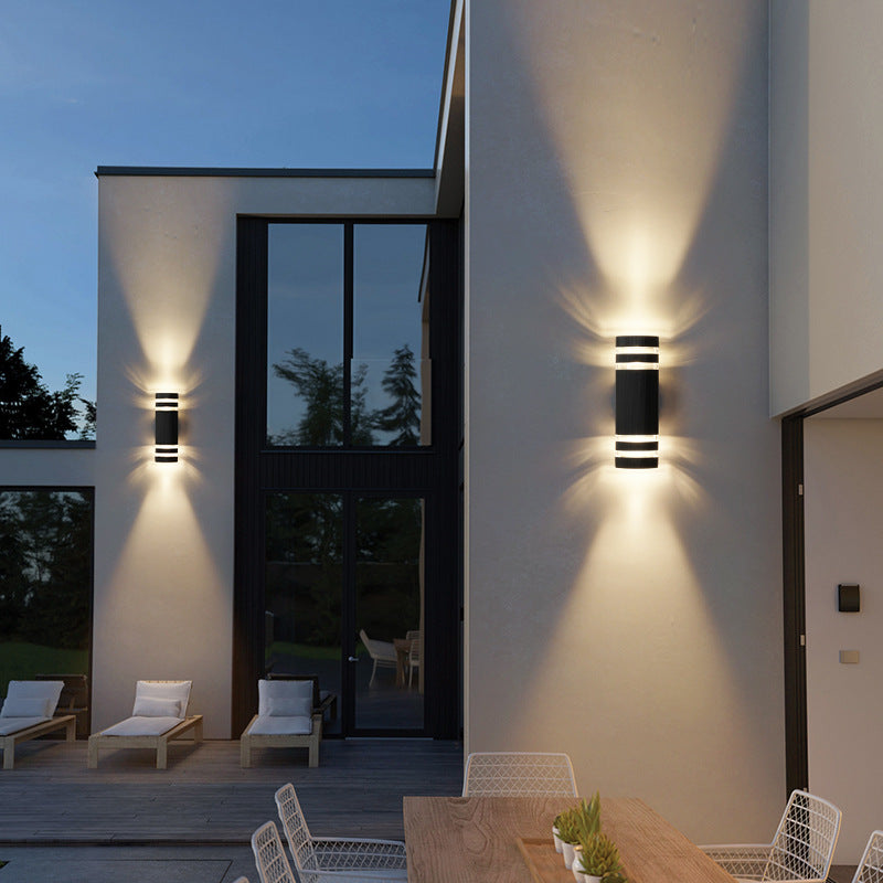 Orion Outdoor Wall Light | Modern Aluminum, Weather-Resistant 1