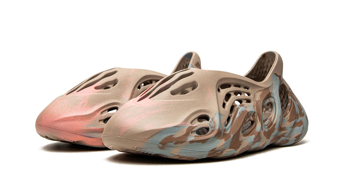 YEEZY FOAM RUNNER "MX Sand Grey"-Shoes-Laren Fete-Laren Fete