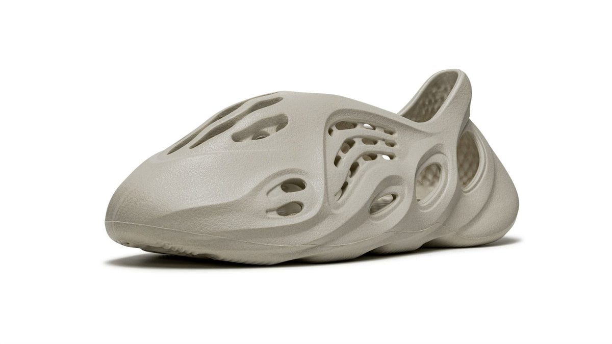 YEEZY FOAM RUNNER "Sand"-Shoes-Laren Fete-4-Laren Fete