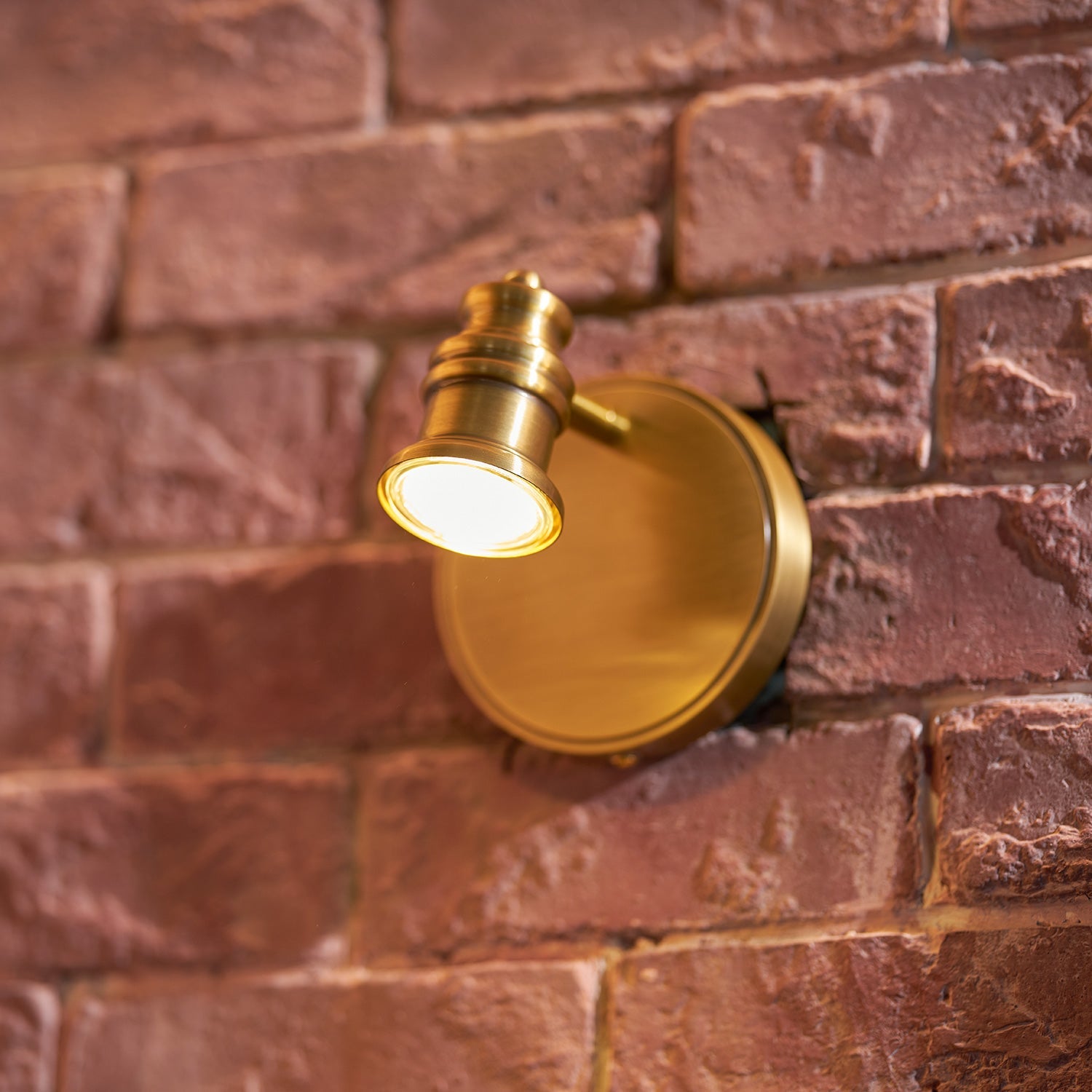 Linea Brass Spotlight Bar-Home & Garden > Lighting > Wall Lights & Sconces-Laren Fete-1 heads L 11.5cm x H 13cm / L 4.5″ x H 5.1″-Brass-Warm Light-Laren Fete