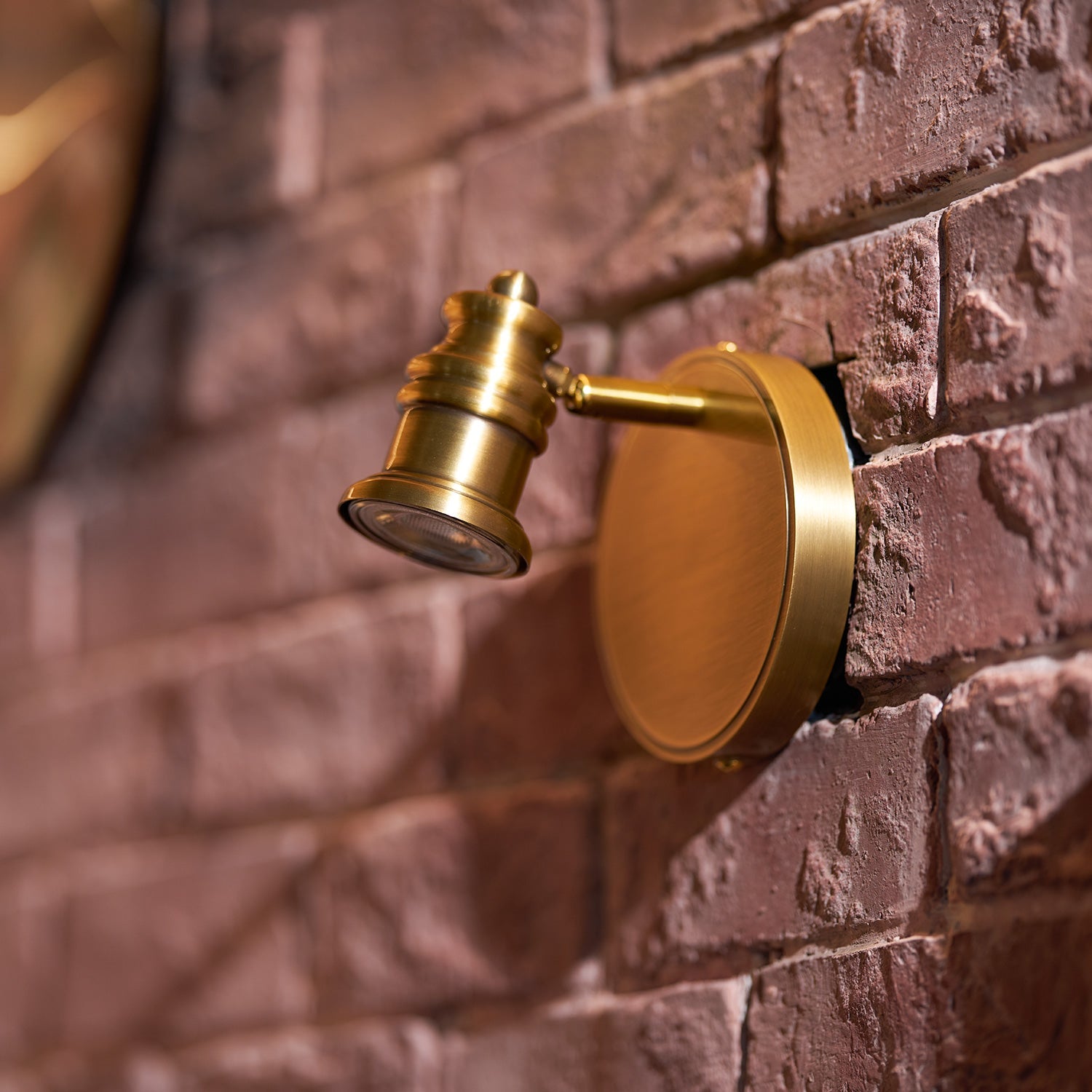 Linea Brass Spotlight Bar-Home & Garden > Lighting > Wall Lights & Sconces-Laren Fete-1 heads L 11.5cm x H 13cm / L 4.5″ x H 5.1″-Brass-Warm Light-Laren Fete