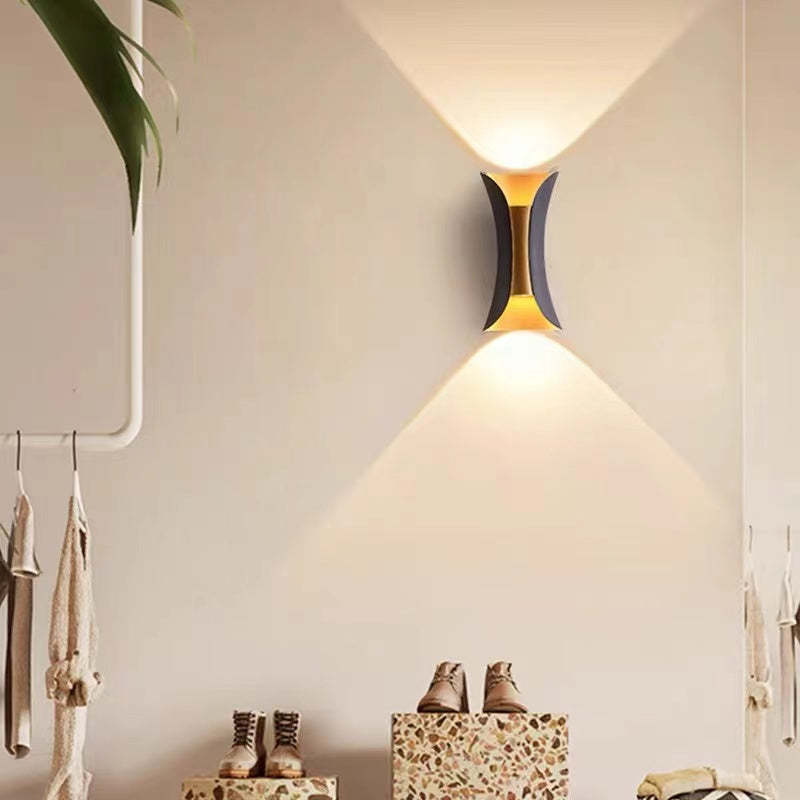 Noxen Outdoor Wall Lamp | Metal & Acrylic, IP65 Rated for Garden Lights 10