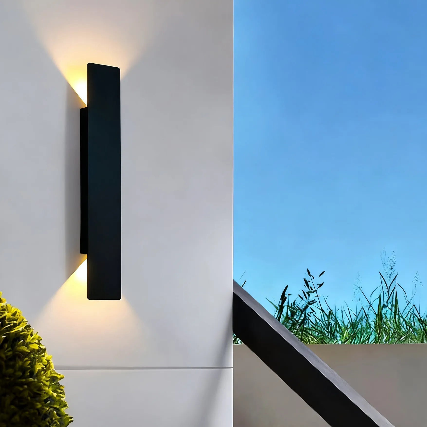 Raven Outdoor Wall Light | Metal, Waterproof Modern Sconce 0