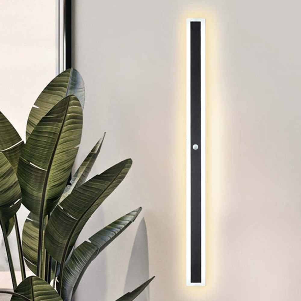 Vynn Outdoor Wall Lamp | Acrylic, Weather Resistant, Modern Design 12