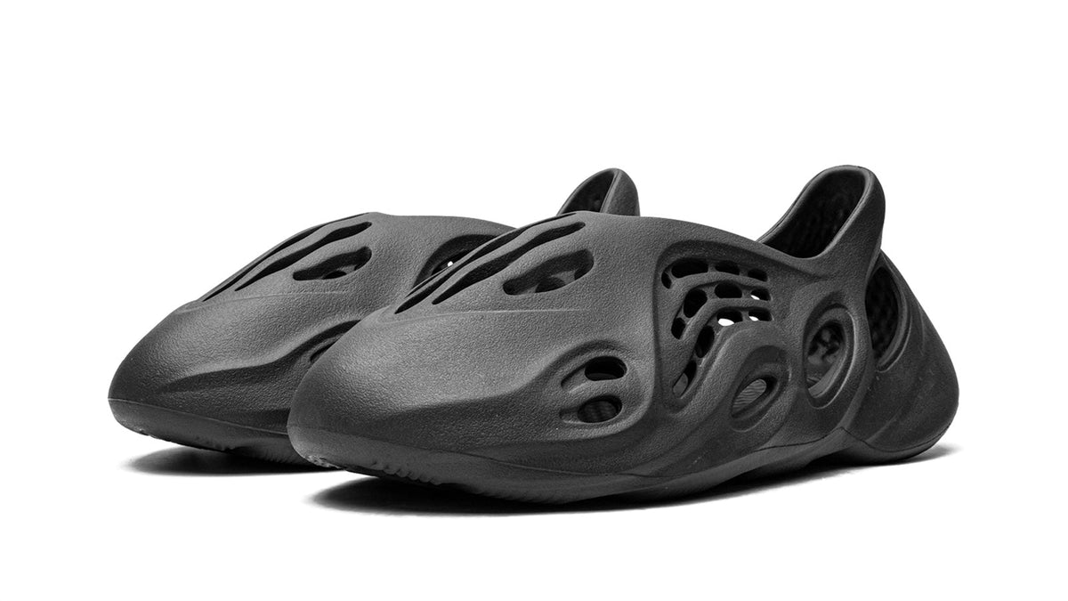 YEEZY FOAM RUNNER "Onyx"-Shoes-Laren Fete-Laren Fete