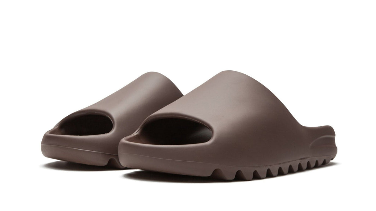 YEEZY SLIDE "Soot 2021"-Shoes-Laren Fete-Laren Fete